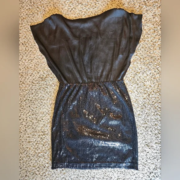 Black Sequin Mini Cocktail Dress with Dolman Sleeves - Picture 11 of 11